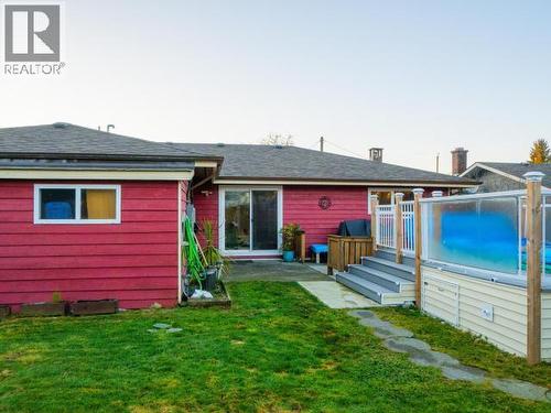 4678 Ontario Ave, Powell River, BC - Outdoor