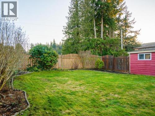 4678 Ontario Ave, Powell River, BC - Outdoor
