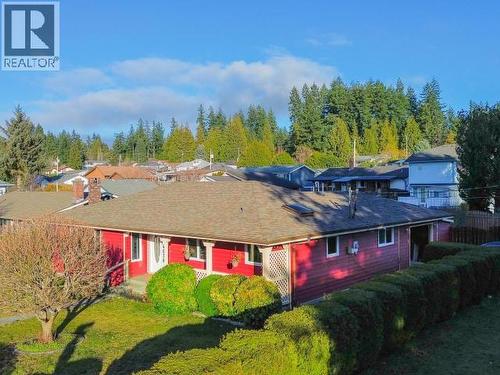 4678 Ontario Ave, Powell River, BC - Outdoor