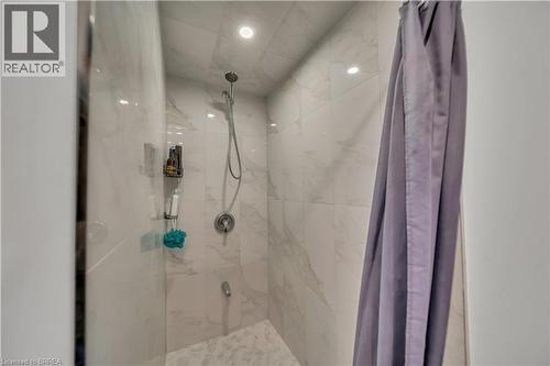 73 Hope Street E, Tavistock, ON - Indoor Photo Showing Bathroom