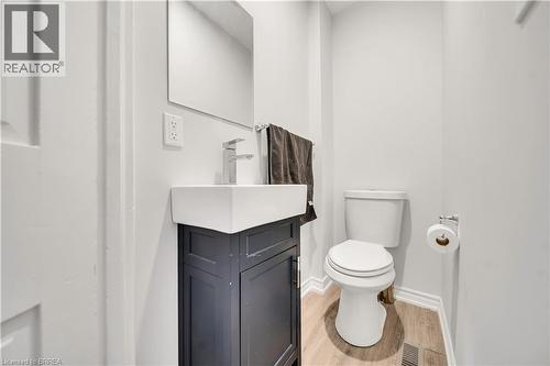 73 Hope Street E, Tavistock, ON - Indoor Photo Showing Bathroom
