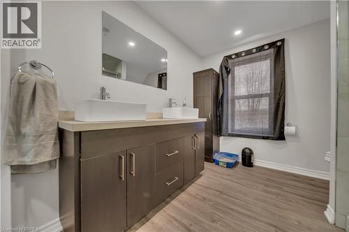 73 Hope Street E, Tavistock, ON - Indoor Photo Showing Bathroom