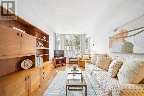 501 - 3800 Yonge Street, Toronto, ON - Indoor Photo Showing Living Room