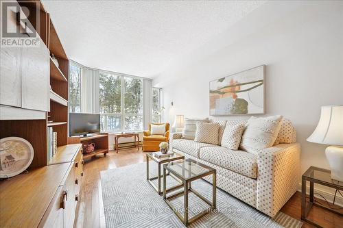 501 - 3800 Yonge Street, Toronto, ON - Indoor Photo Showing Living Room