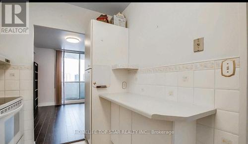 1806 - 5 Massey Square, Toronto, ON - Indoor