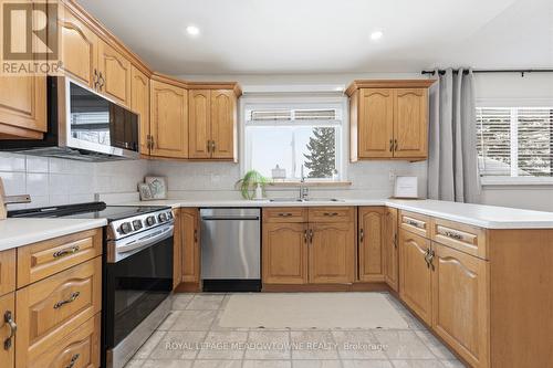 61 Aldred Drive, Scugog, ON - Indoor Photo Showing Kitchen With Double Sink