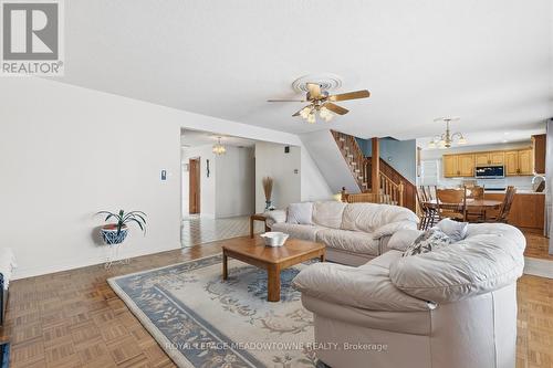 61 Aldred Drive, Scugog, ON - Indoor Photo Showing Living Room
