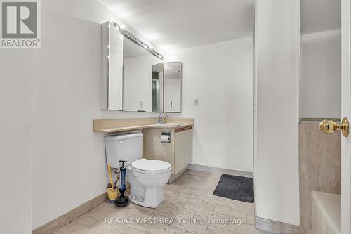 1107 - 100 County Court Boulevard, Brampton, ON - Indoor Photo Showing Bathroom