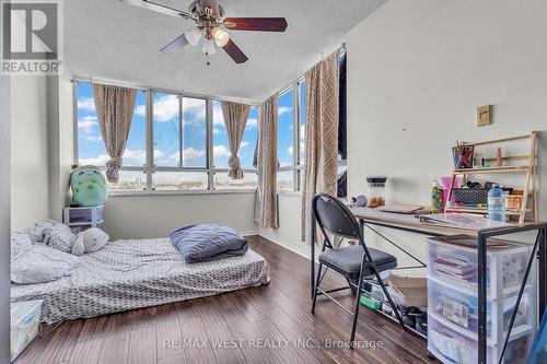 1107 - 100 County Court Boulevard, Brampton, ON - Indoor Photo Showing Bedroom