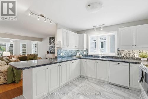 148 Glenariff Drive, Hamilton, ON - Indoor Photo Showing Kitchen With Double Sink