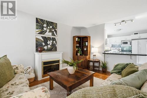 148 Glenariff Drive, Hamilton, ON - Indoor Photo Showing Living Room With Fireplace