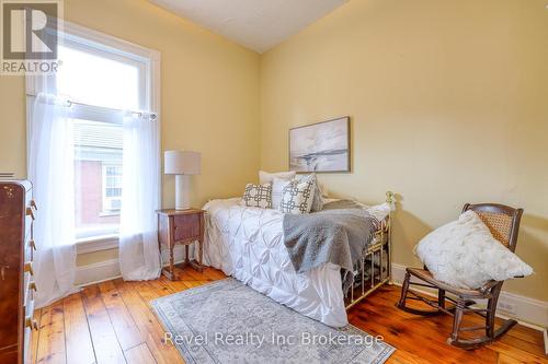 453 Drew Street, Woodstock (Woodstock - North), ON - Indoor Photo Showing Bedroom