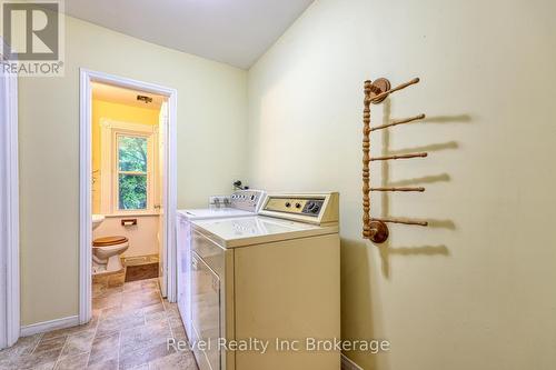 453 Drew Street, Woodstock (Woodstock - North), ON - Indoor Photo Showing Laundry Room