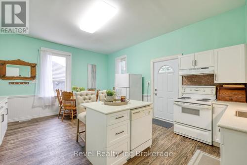 453 Drew Street, Woodstock (Woodstock - North), ON - Indoor Photo Showing Kitchen