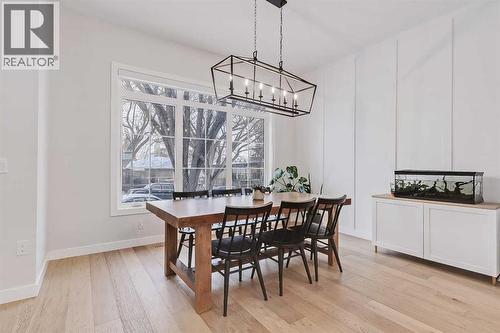 619 55 Avenue Sw, Calgary, AB - Indoor Photo Showing Dining Room