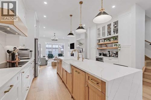 619 55 Avenue Sw, Calgary, AB - Indoor Photo Showing Kitchen With Upgraded Kitchen