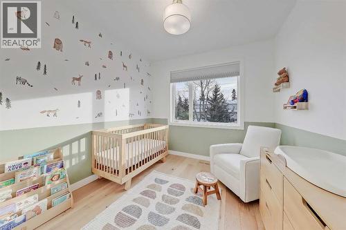 619 55 Avenue Sw, Calgary, AB - Indoor Photo Showing Bedroom