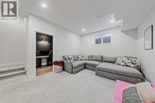 619 55 Avenue Sw, Calgary, AB - Indoor