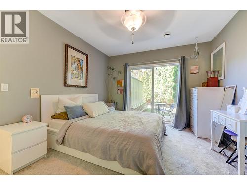 1420 Bentien Road, Kelowna, BC - Indoor Photo Showing Bedroom