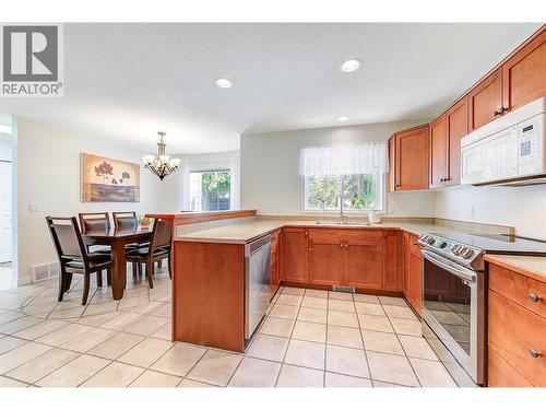 1420 Bentien Road, Kelowna, BC - Indoor Photo Showing Kitchen With Double Sink