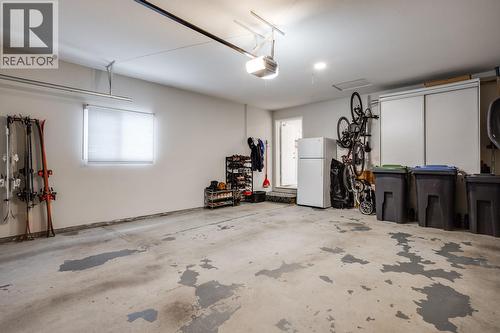 1255 Raymer Avenue Unit# 507, Kelowna, BC - Indoor Photo Showing Garage