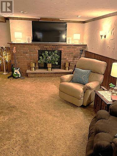 347 Langdon Rd, Sault Ste. Marie, ON - Indoor Photo Showing Living Room With Fireplace