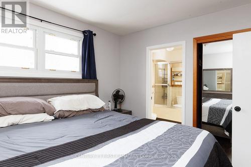 1227 Victoria Drive, London East (East C), ON - Indoor Photo Showing Bedroom