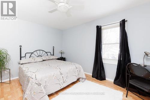 1227 Victoria Drive, London East (East C), ON - Indoor Photo Showing Bedroom