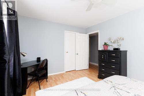 1227 Victoria Drive, London East (East C), ON - Indoor Photo Showing Bedroom