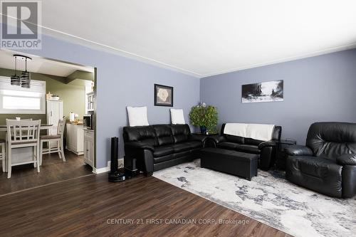 1227 Victoria Drive, London East (East C), ON - Indoor Photo Showing Living Room