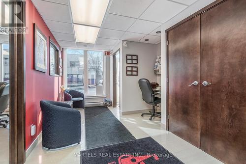 Waiting room - 14 - 5480 Canotek Road, Ottawa, ON 