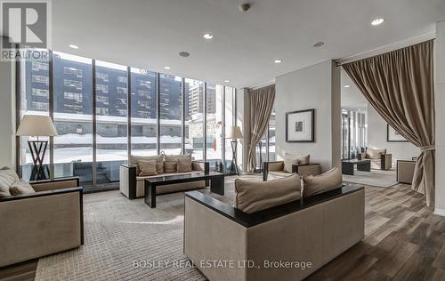 608 - 33 Charles Street E, Toronto, ON - Indoor