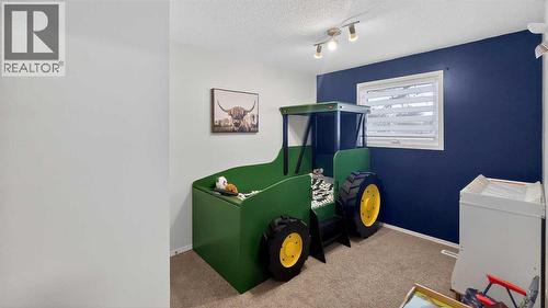 5813 50 Street, Taber, AB - Indoor