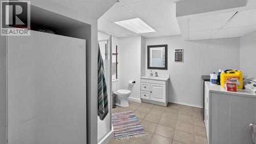 5813 50 Street, Taber, AB - Indoor Photo Showing Bathroom