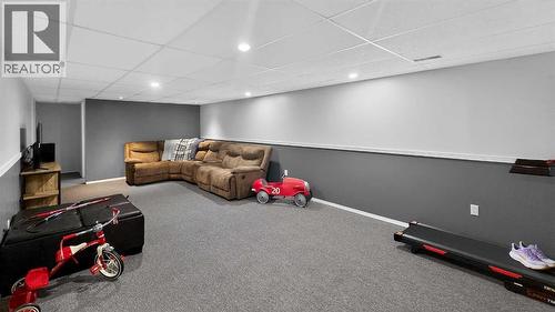 5813 50 Street, Taber, AB - Indoor