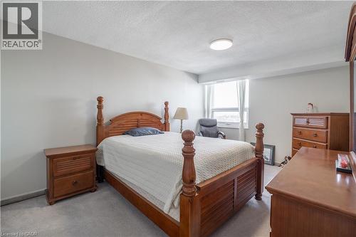 500 Green Road Unit# 1218, Stoney Creek, ON - Indoor Photo Showing Bedroom