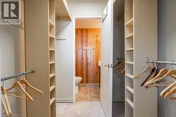 Walk-in Closet - 