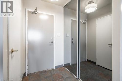 500 Green Road Unit# 1218, Stoney Creek, ON - Indoor Photo Showing Other Room