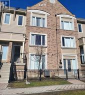 9 - 3135 BOXFORD CRESCENT  Mississauga, ON L5M 0X1
