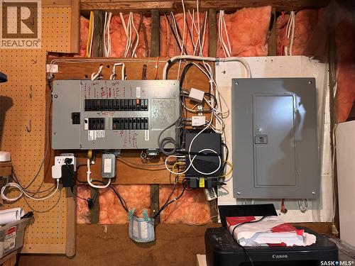 415 3Rd Avenue W, Biggar, SK - Indoor