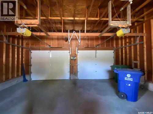 415 3Rd Avenue W, Biggar, SK - Indoor Photo Showing Garage