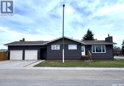 415 3rd AVENUE W Biggar, SK S0K 0M0