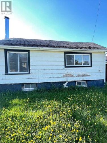 201 Third Avenue, Hornepayne, ON - Outdoor