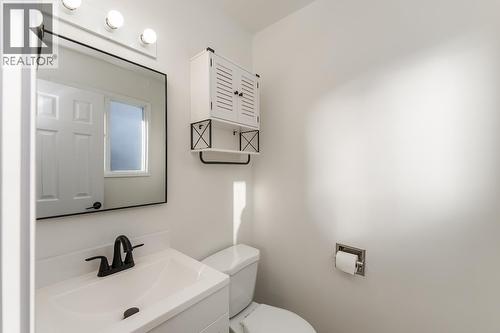 7790 Queens Crescent, Prince George, BC - Indoor Photo Showing Bathroom