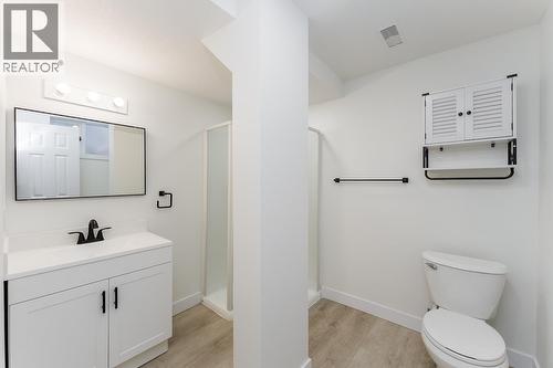 7790 Queens Crescent, Prince George, BC - Indoor Photo Showing Bathroom