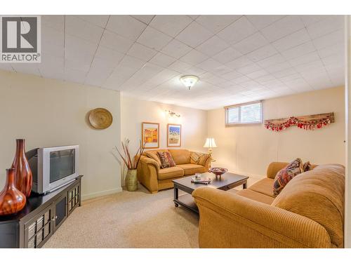 14001 Amm Avenue, Summerland, BC - Indoor