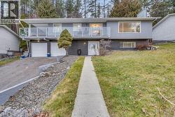 1576 Scott Crescent  West Kelowna, BC V1Z 2Y2