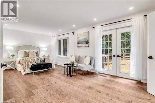877 Kingsway Drive, Burlington, ON - Indoor Photo Showing Bedroom