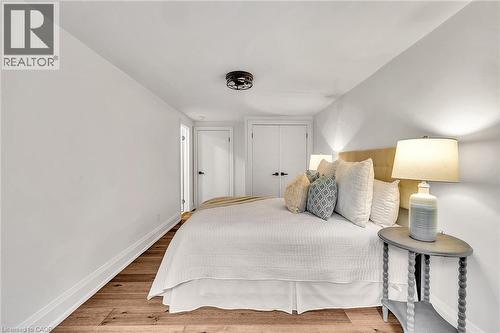 877 Kingsway Drive, Burlington, ON - Indoor Photo Showing Bedroom