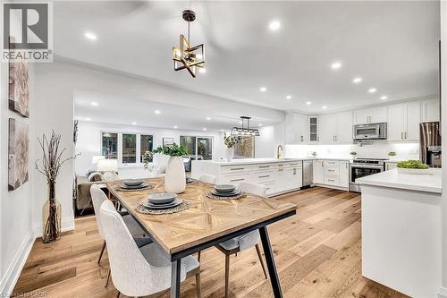 877 Kingsway Drive, Burlington, ON - Indoor